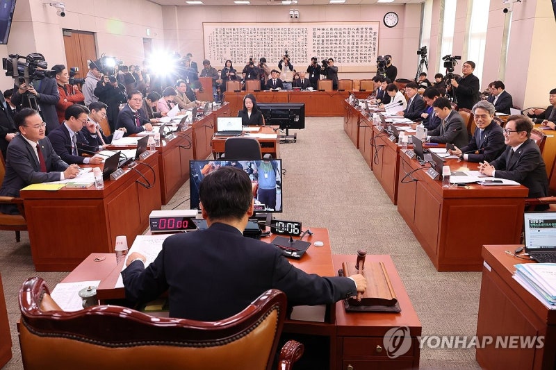 野 '<b>명태균 특검법</b>' <b>법사위</b> 처리…내일 본회의 의결 방침