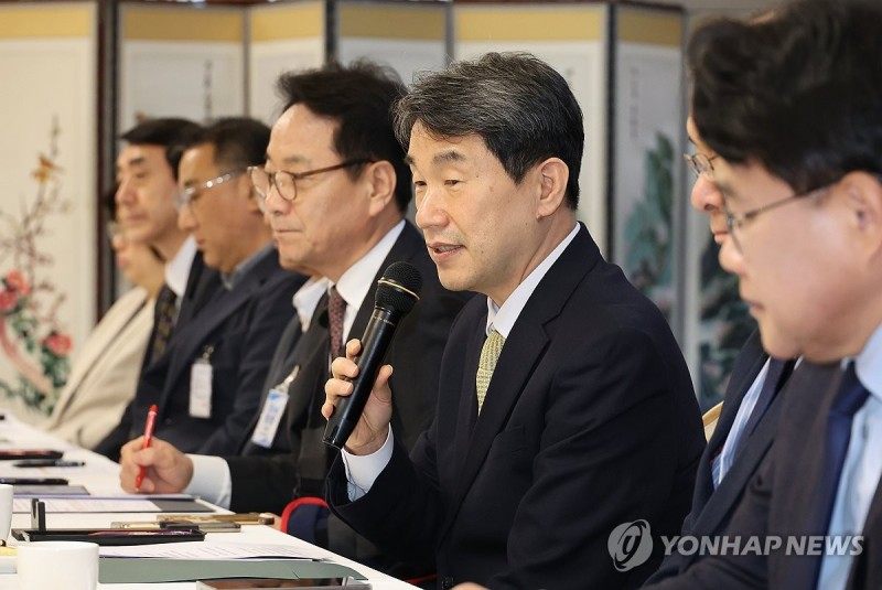발언하는 <b>이주호 부총리</b>