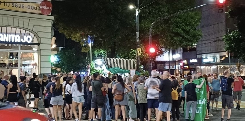 抵制Milli演講的公民（布宜諾斯艾利斯= yonhap News）Kim Sun -Jung，Buenos Aires City的Kabajito地區的成員，抵制總統Havier Milay Milay Argentina在1日（當地時間）的講話