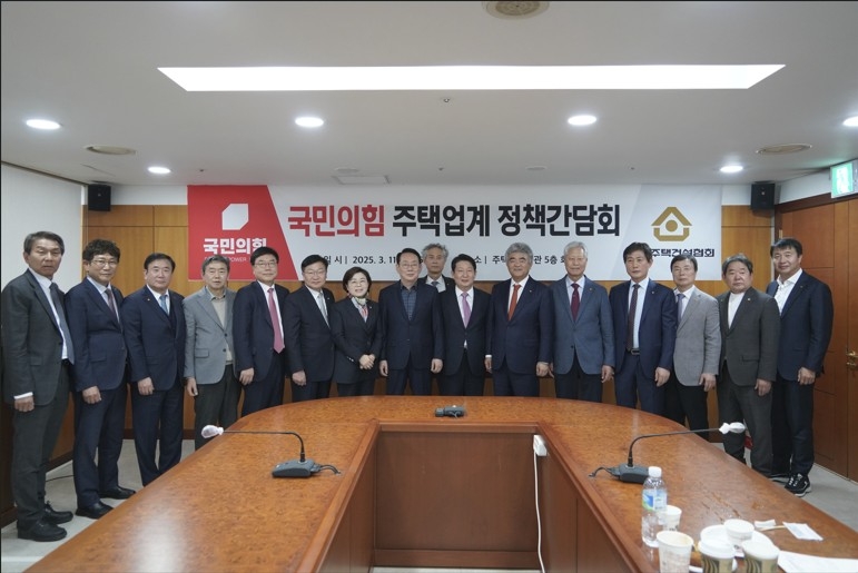 주택업계 미분양·고금리로 한계 몰려…세제지원 등 대책 절실