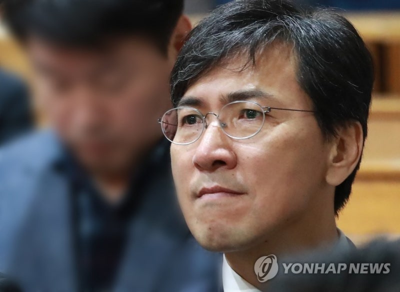 2심도 <b>안희정</b> 성폭행 손배책임 인정…고법 "8천여만원 배상"