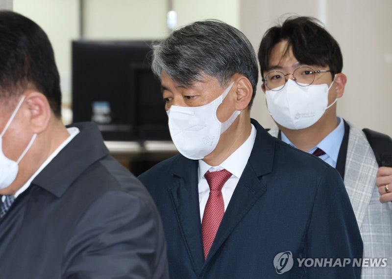 <b>조지호</b>·김봉식측 <b>내란혐의</b> 부인…"치안 수행"·"폭동 불성립"