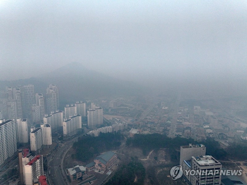 <b>안동</b>시 "<b>산불</b>, 남후면 무릉리에서 시내 방면으로 <b>확산</b>"