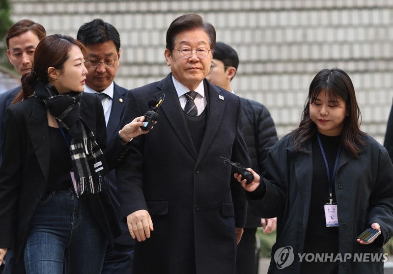 1심 <b>공판</b> 출석하는 <b>이재명 대표</b>