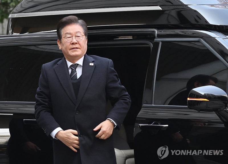 <b>이재명 대표</b>, 속행<b>공판</b> 출석