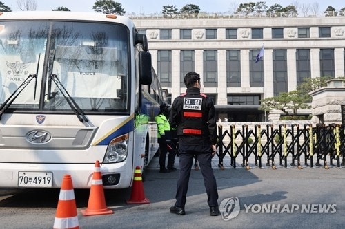 출판인들, 尹<b>대통령 파면 촉구</b> 성명 잇달아 발표