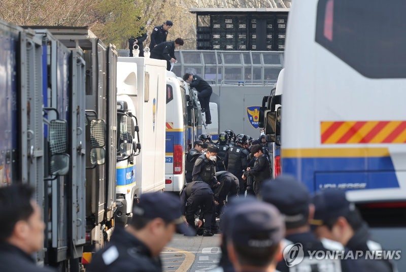 <b>훈련</b>하는 <b>경찰 기동대</b>