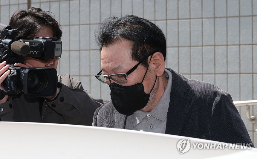 첫 재판 마친 공천헌금 의혹 