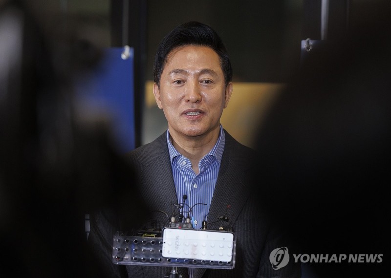 <b>오세훈</b>, <b>대선 불출마</b>…"비정상의 정상화 위해 백의종군"