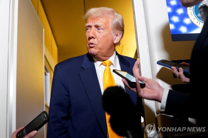 <b>전자제품 관세</b> 혼란에 <b>트럼프</b> 직접 나서 "면제아니다" 진화 시도