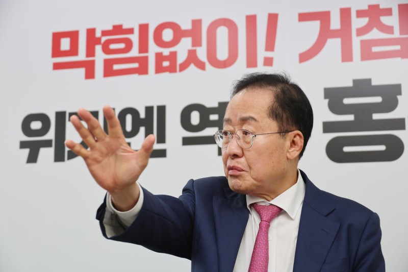 [인터뷰] <b>홍준표</b> "정상적인 <b>대선</b>보다 쉬울 수도…이재명 잡을 사람은 나...