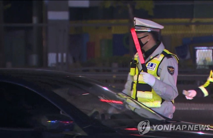 야간 음주단속 ※ 기사와 직접 관련 없는 자료사진입니다. [연합뉴스TV 제공]