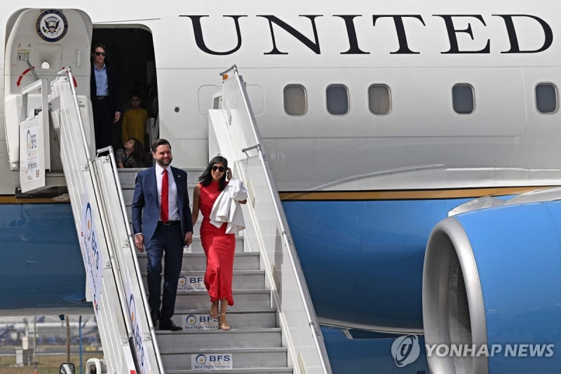 <b>밴스</b> 美<b>부통령</b>, '무역 협상' 속 印<b>방문</b>…모디와 관세논의 예정