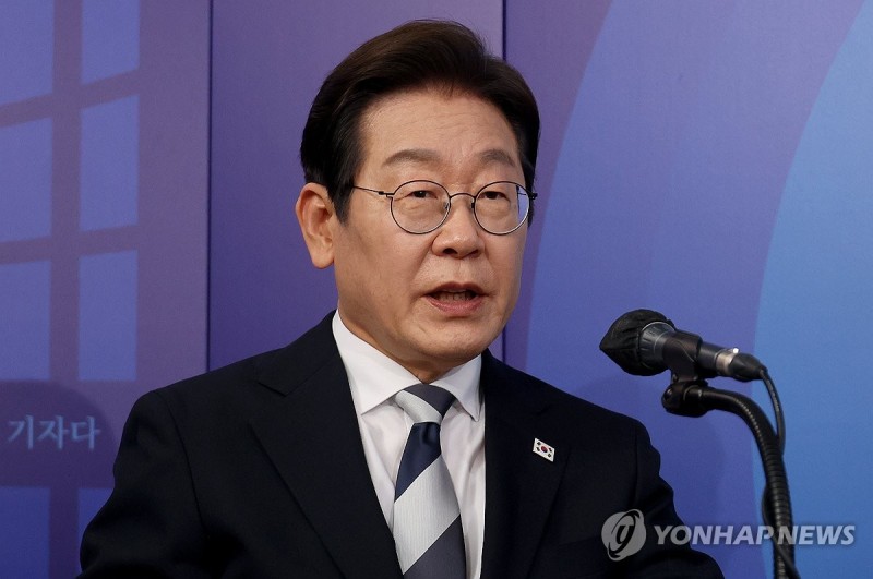 발언하는 이재명 <b>대선 경선 후보</b>