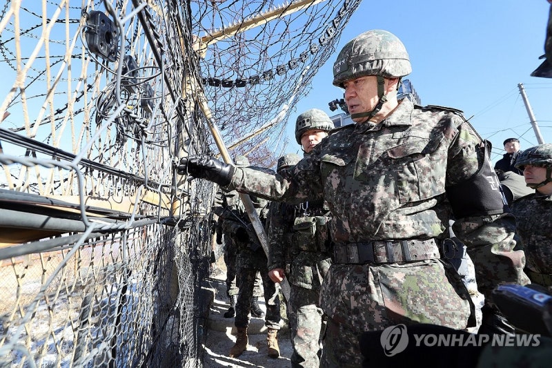 <b>중부전선 GP</b>서 <b>기관총</b> 1발 <b>오발</b> 사고…"北에 안내방송"