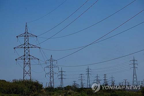 스페인 송전탑
[로이터 연합뉴스 자료사진. 재판매 및 DB 금지]