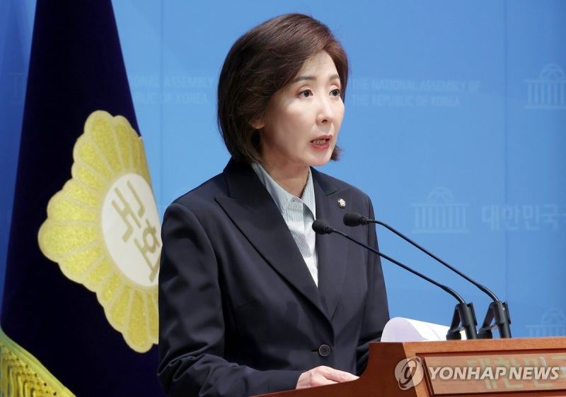 <b>나경원</b>, <b>김문수 지지</b>선언…"반이재명 빅텐트 적임자"