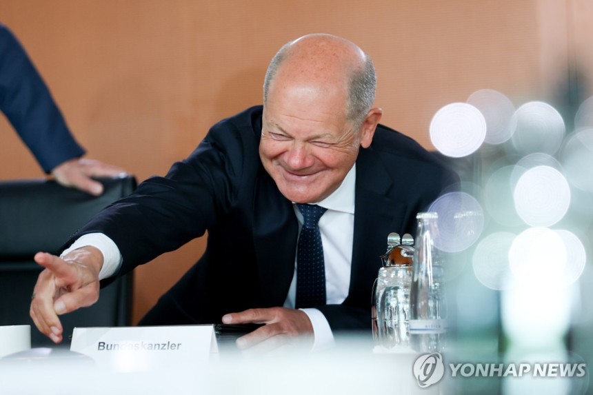 마지막 내각회의 주재하는 올라프 숄츠 총리
[EPA 연합뉴스 자료사진. 재판매 및 DB 금지]