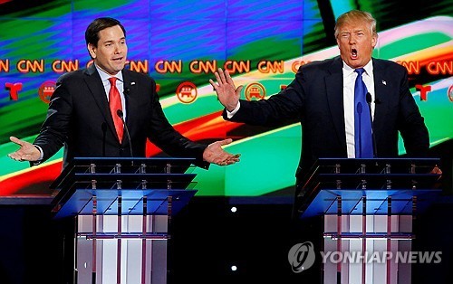 2016년 미 공화당 대선 후보 경선 토론회에 나온 마코 루비오와 도널드 트럼프 [로이터=연합뉴스 자료사진.재판매 및 DB금지]