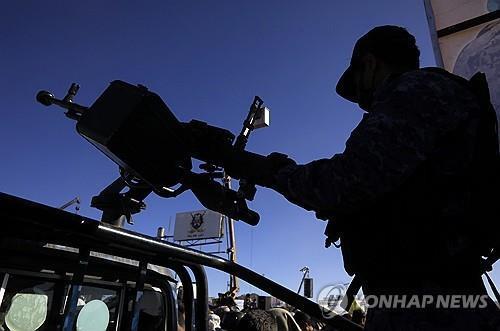 예멘 수도 사나에서 순찰 중인 후티 반군 [EPA 연합뉴스 자료사진.재판매 및 DB 금지]