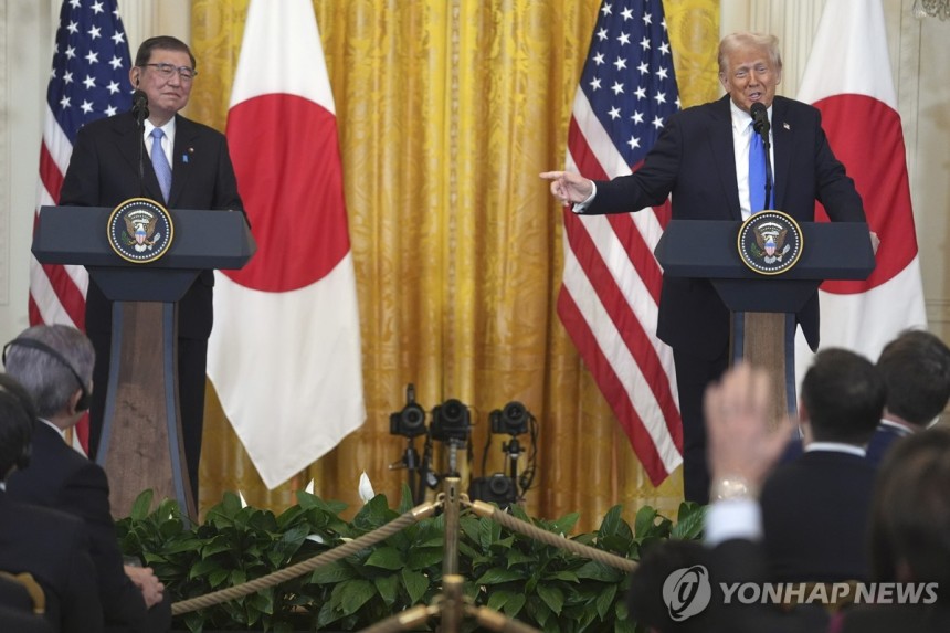 도널드 트럼프 미국 대통령과 이시바 시게루 일본 총리 [AP 연합뉴스 자료사진.재판매 및 DB 금지]