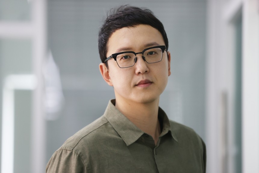 송희구 작가 (서울=연합뉴스) 강민지 기자 = 송희구 작가가 지난 28일 서울 강남구 바로엔터테인먼트에서 연합뉴스와 인터뷰를 하고 있다.2025.5.4 