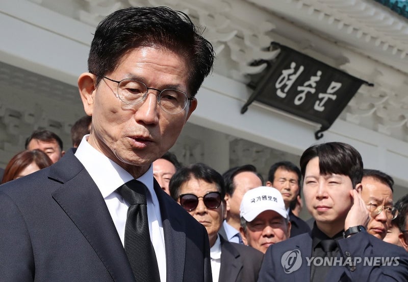 <b>김문수</b> "대법원장 탄핵, 히틀러보다 더해…반드시 응징"