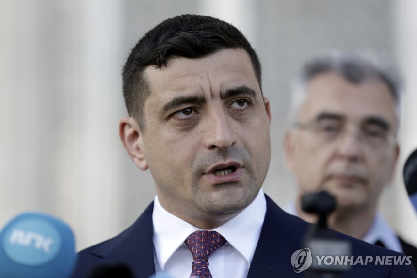 루마니아 민족주의 정당 AUR의 제오르제 시미온 대선후보 [EPA 연합뉴스 자료사진.재판매 및 DB 금지]