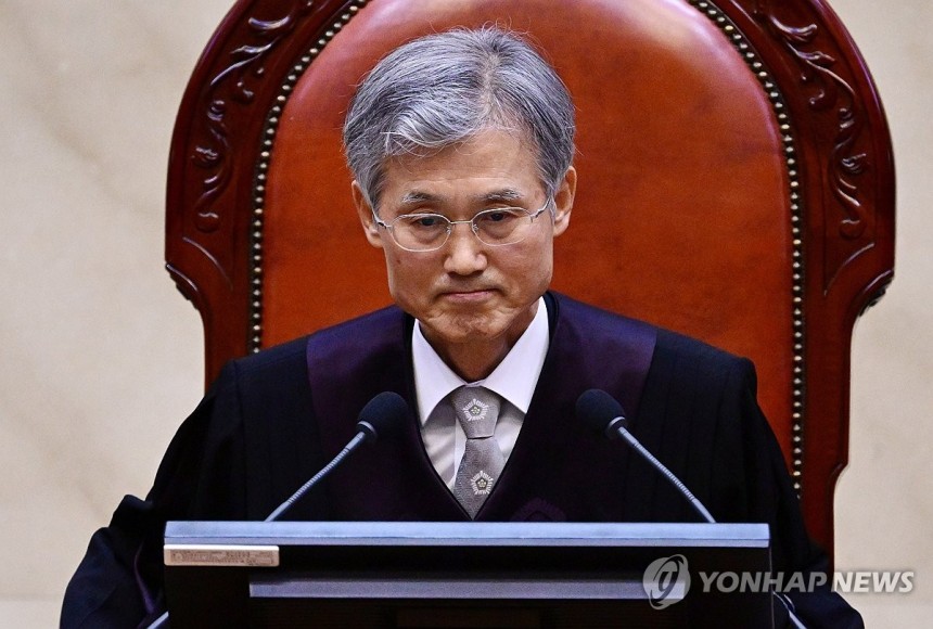 이재명 후보 상고심 선고에 참석한 조희대 대법원장 (서울=연합뉴스) 조희대 대법원장이 1일 서울 서초구 대법원에서 열린 더불어민주당 이재명 대선 후보의 공직선거법 위반 사건 상고심 선고에 참석,<a href=