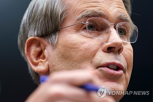미 하원서 발언하는 베선트 재무장관 [워싱턴 EPA=연합뉴스.재판매 및 DB 금지]