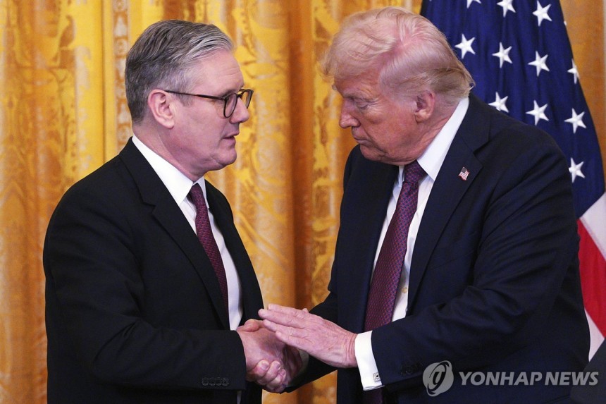 트럼프 대통령과 키어 스타머 영국 총리
[AP=연합뉴스 자료사진]