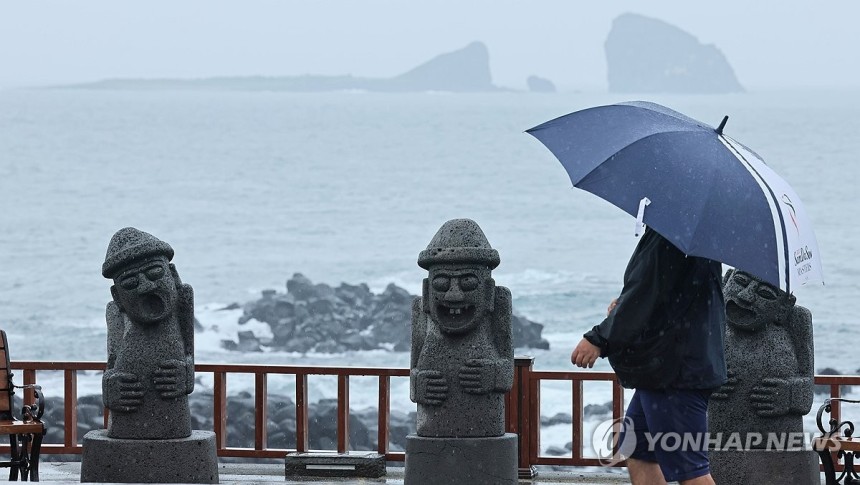 비 내리는 제주 [연합뉴스 자료사진]