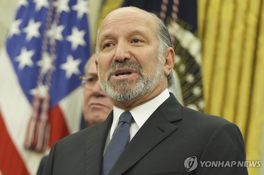 러트닉 영국과의 관세협상 결과 설명하는 러트닉 상무장관 [AP=연합뉴스 자료사진.재판매 및 DB 금지]