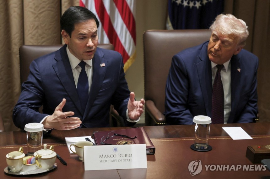 도널드 트럼프 미국 대통령과 마코 루비오 미국 국무부 장관 [AP 연합뉴스 자료사진. 재판매 및 DB 금지]