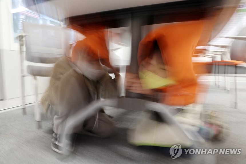 지난달 7일 서울 마곡안전체험관에서 초등학생들이 안전체험교육을 받고 있다.[연합뉴스 자료사진]