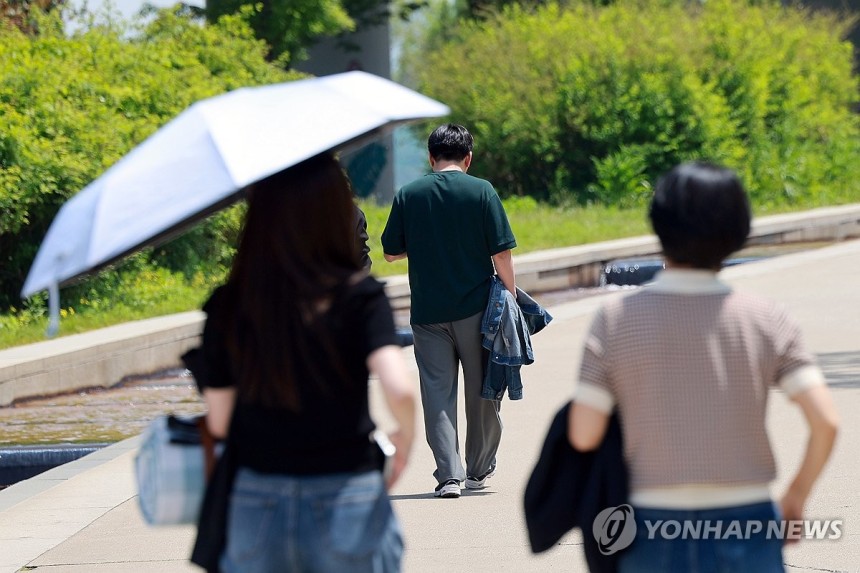 한낮 초여름 날씨,<a href=