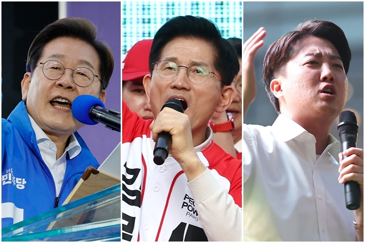 지지 호소하는 이재명·김문수·이준석
(서울=연합뉴스) 김주성 박동주 윤동진 기자 = 제21대 대통령 선출을 위한 공식 선거운동이 시작된 12일 더불어민주당 이재명 대선 후보(사진 왼쪽부터)가 대전 으능정이거리 스카이