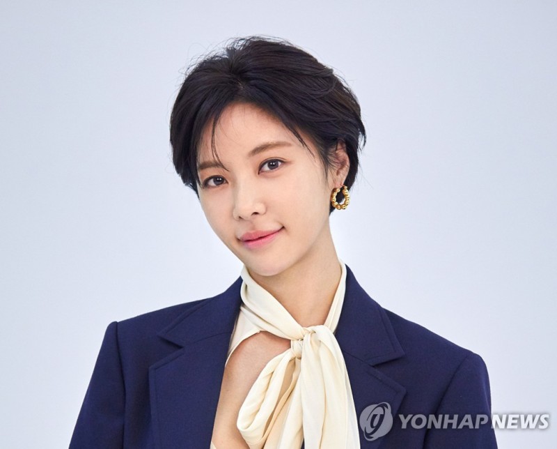 <b>황정음</b>, 회삿돈 42억원 횡령해 코인 투자…"심려 끼쳐 죄송"(종합)