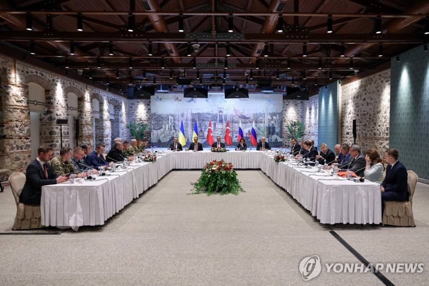 튀르키예 중재속 러-우 3년만에 직접 대화
[AFP 연합뉴스. 재판매 및 DB 금지] 