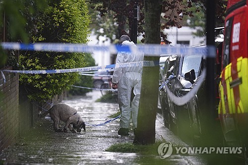 봉쇄된 영국 총리 소유 주택 인근 거리
[AP/PA 연합뉴스]