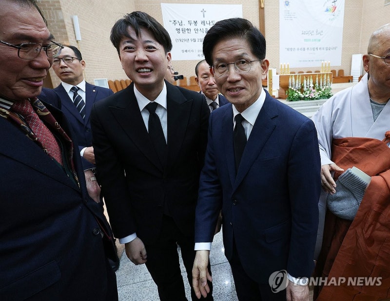 <b>김문수</b>-<b>이준석</b>, 오늘 오세훈 주최 <b>토론회</b> 나란히 참석