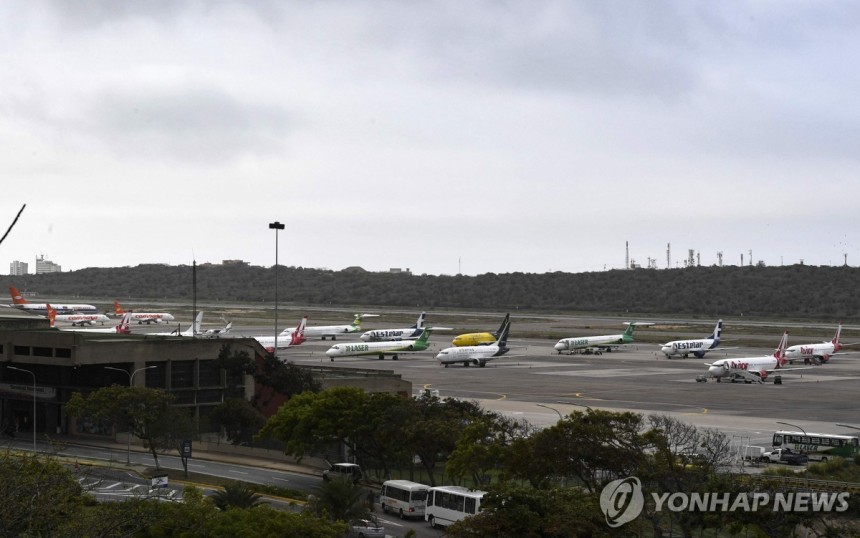 베네수엘라 시몬볼리바르 국제공항 내 항공기
[AFP 연합뉴스. 자료사진. 재판매 및 DB 금지]