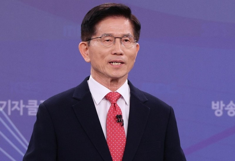 김문수 "<b>부정선거</b> 의혹 완전히 일소하도록 최선 다해 노력"
