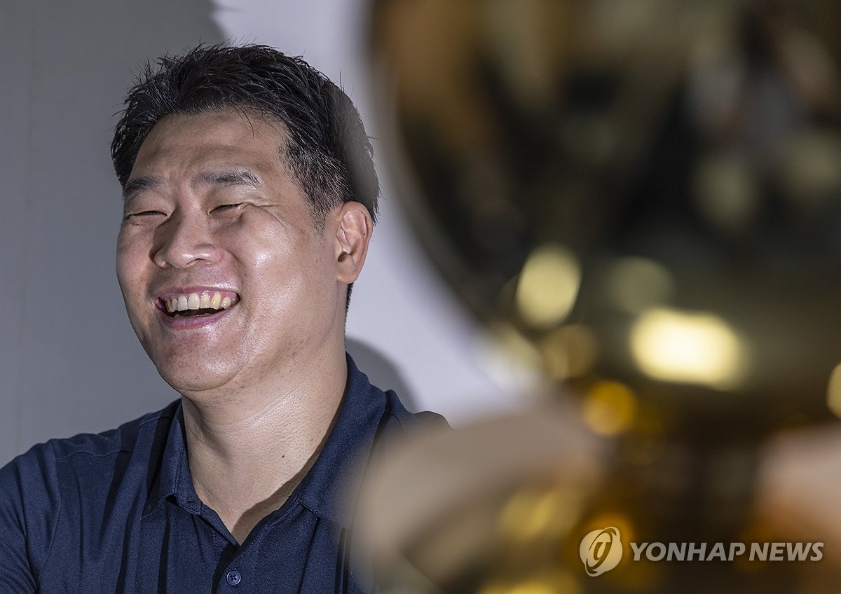 미소짓는 창원 LG <b>조상현 감독</b>