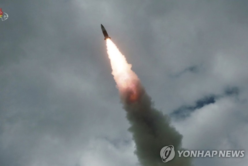 합참 "北, 함경남도서 동해상으로 미상발사체 2회 발사"
[연합뉴스 자료사진]