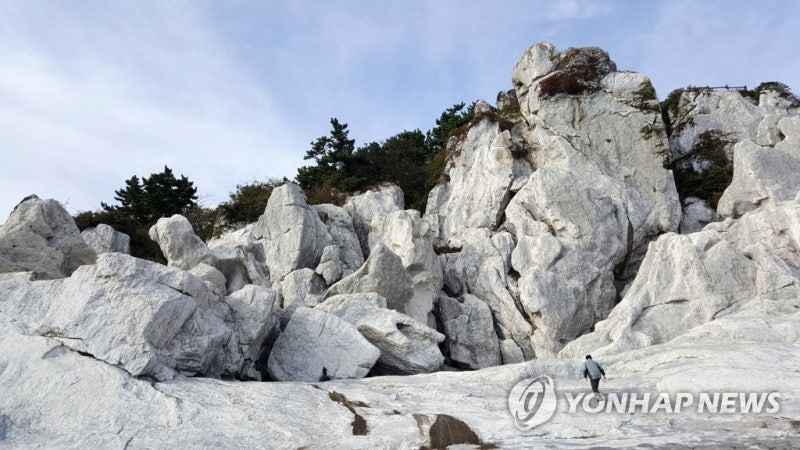 암초 만난 <b>백령</b>·<b>대청 유네스코</b> 세계지질공원…국내 7곳 지정