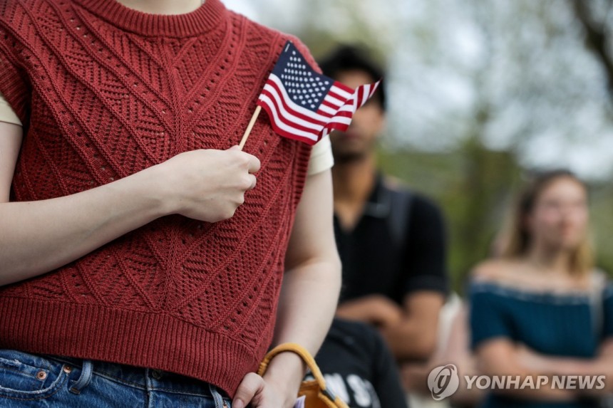 지난달 29일(현지시간) 미 하버드대에서 '자유를 위한 학생' 단체가 주최한 시위에 참석한 학생들 
[로이터 연합뉴스 자료사진. 재배포 및 DB 금지]