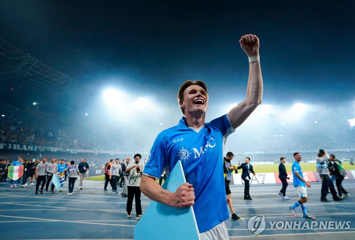 <b>나폴리</b>, 2년 만에 <b>세리에A</b> 정상…'<b>우승</b>골' 맥토미니 시즌 MVP