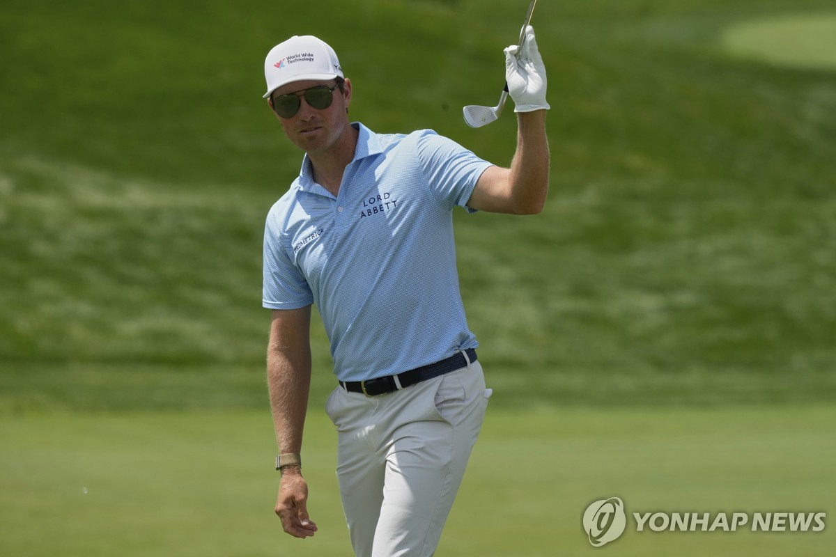 <b>김시우</b>, PGA 투어 <b>메모리얼</b> 토너먼트 1R 공동 7위…임성재 23위