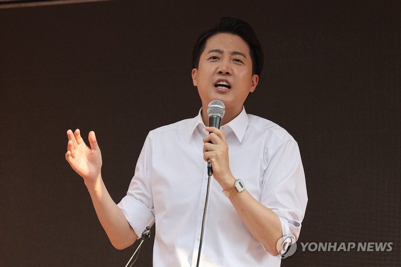 '혐오<b>논란</b>' 이준석, 이재명 아들 이어 <b>유시민</b> '<b>설난영</b> 발언' 공격
